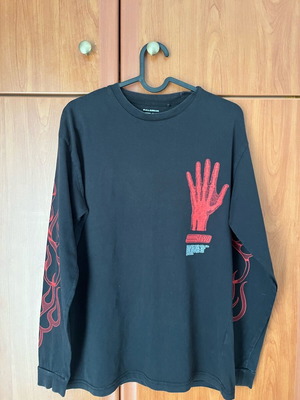 Pull & Bear long-sleeve shirt S like new, black and red