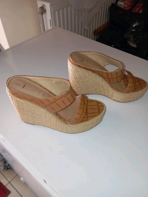 Favela platform shoes size 36 used, beige