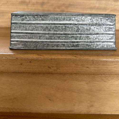Galvanized metal kaspo with aged effect and stripes, new
