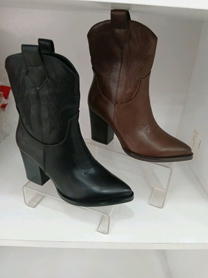 Women's boots new in black and brown, sizes 37-40