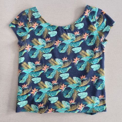 Springfield multi color tie-front crop top XS like new