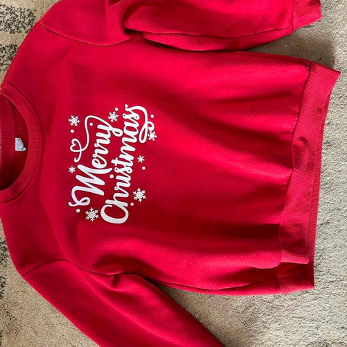 Christmas sweatshirt used for 9-year-old girl