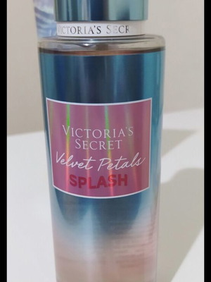 Victoria's Secret Velvet Petals Splash Body Mist 250ml new