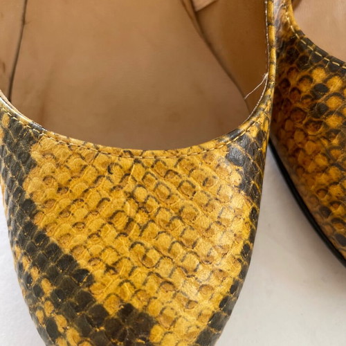 Zara leather women's pumps size 37, yellow snake effect