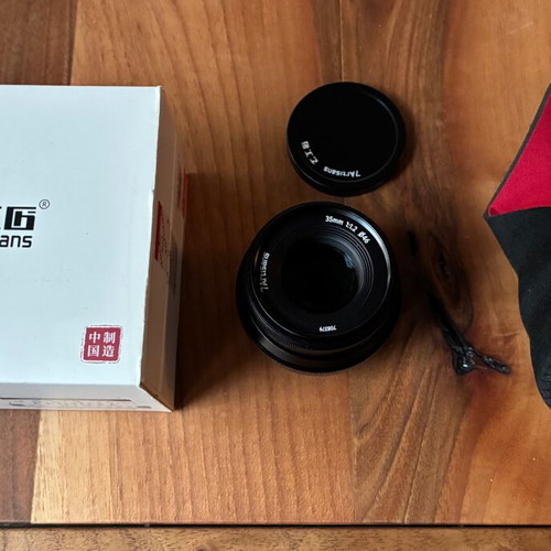 7artisans 35mm f1.2 II lens for Fujifilm FX, like new