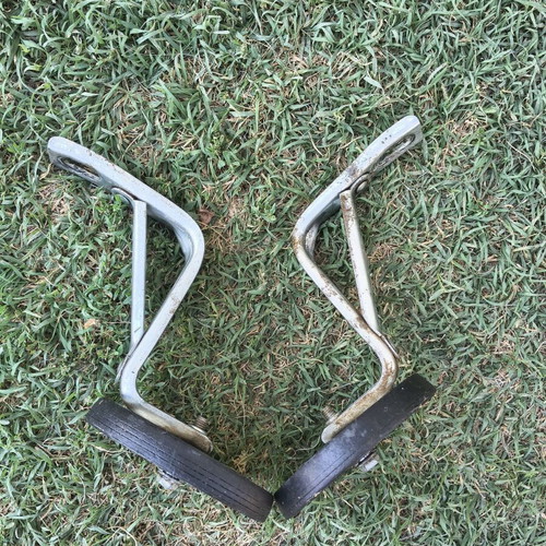 Bicycle training wheels, sturdy metal construction