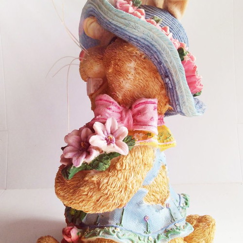 Rabbit statue used resin figure with plush ears