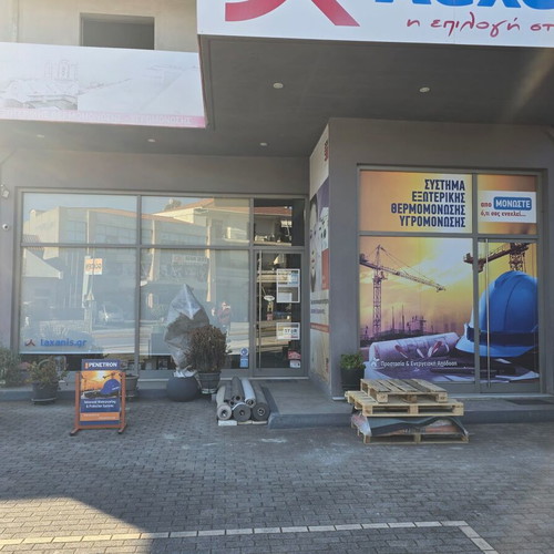 Commercial property leased 106m2 with 61m2 storage and parking in Tripoli