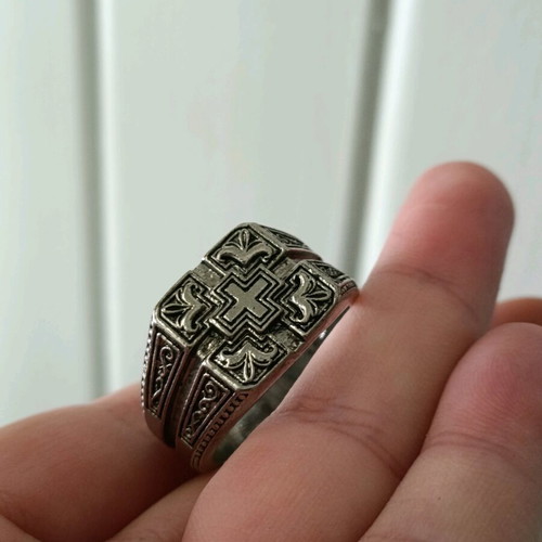 Men's stainless steel embossed ring with cross size 22 new