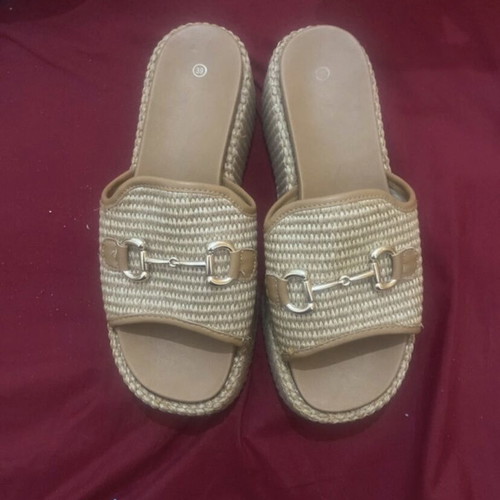 Platform slippers size 39, beige