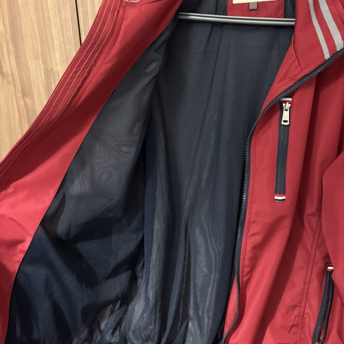 American Stars red windbreaker jacket size M, like new