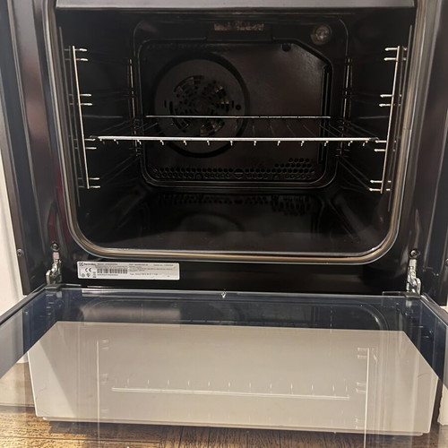 Electrolux LKS620000W electric stove with oven, white