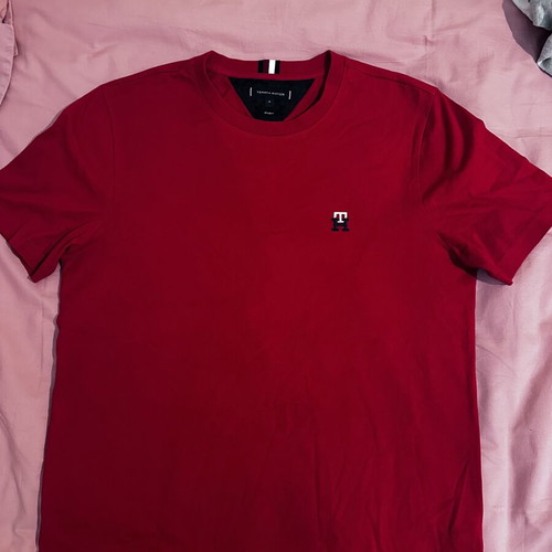 Tommy Hilfiger T-shirt like new, red, size M
