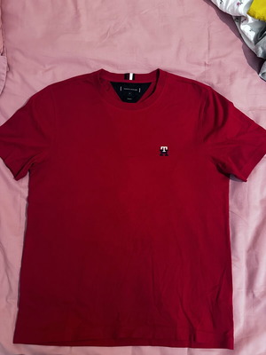 Tommy Hilfiger T-shirt like new, red, size M