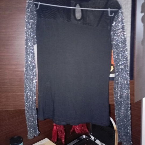 Women's blouse with transparent sleeves and glitter like new, size M