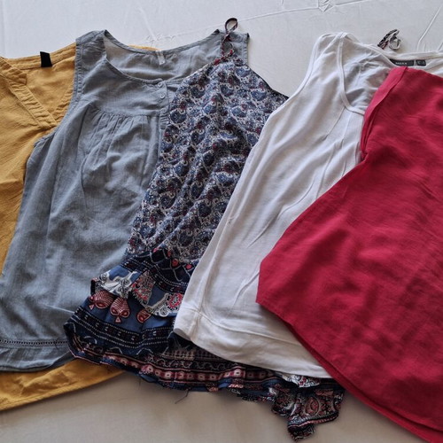 Mexx Fashion women's t-shirts pack of 5 used, sizes L/XL, multicolor