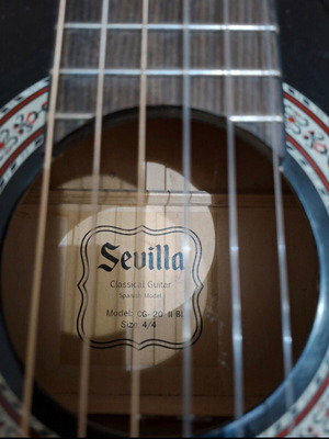 Guitar new, unused