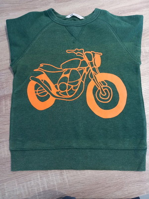 Children's green sweatshirt used with bicycle print size 6-8