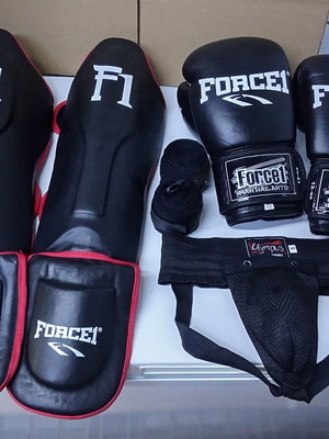 Force1 & Olympus Kickboxing Muay Thai full set, like new