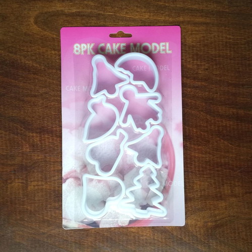 Christmas Cookie Cutters Set of 8 Plastic New
