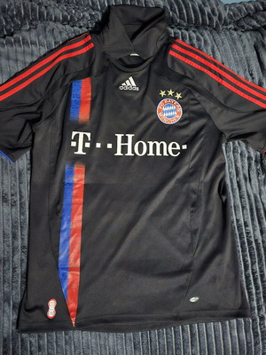 Bayern Munich 2008-09 collectible jersey like new, authentic