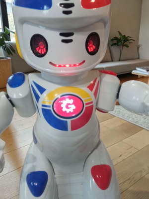 Robot Emiglio 60cm by Giochi Preziosi used without remote control