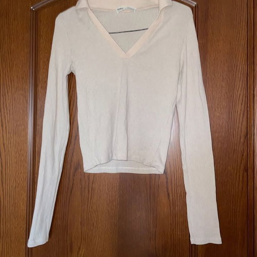 Pull & Bear beige crop top with collar like new