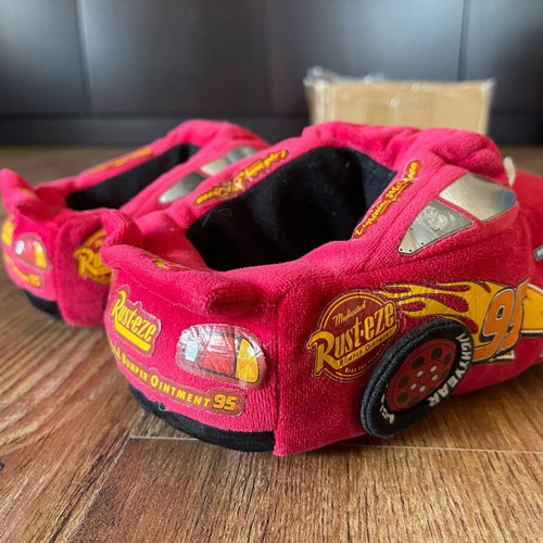 Macqueen kids slippers size 33 used with scuffs