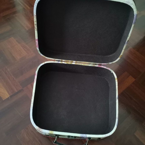 Multipurpose Case like new for photos, jewelry, cosmetics