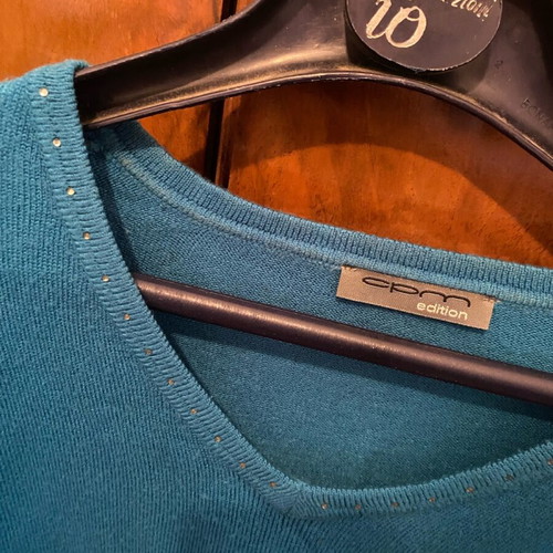 Petrol blouse like new, warm