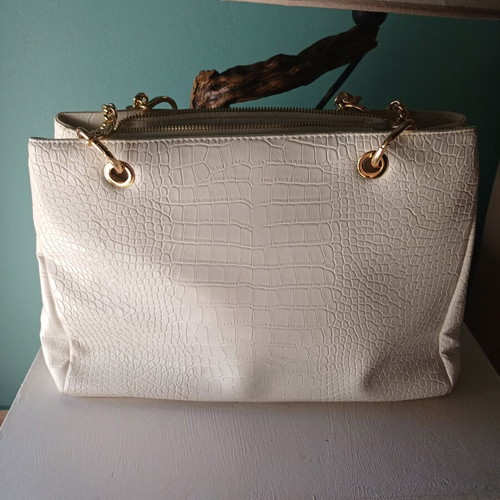 Nolah shoulder bag like new, white