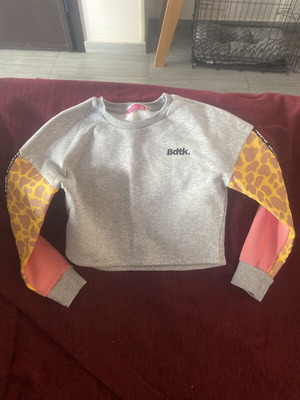 BodyTalk girls crop top sweatshirt size 10 years like new, gray multicolor