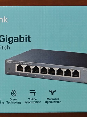 TP-LINK 8-Port Gigabit Ethernet Switch TL-SG108