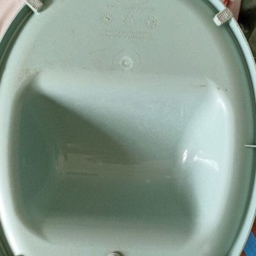Snuggle Baby Bath Tub like new, missing one anti-slip foot
