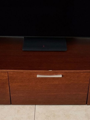 TV cabinet 180x60 like new with two wall shelves 120x26