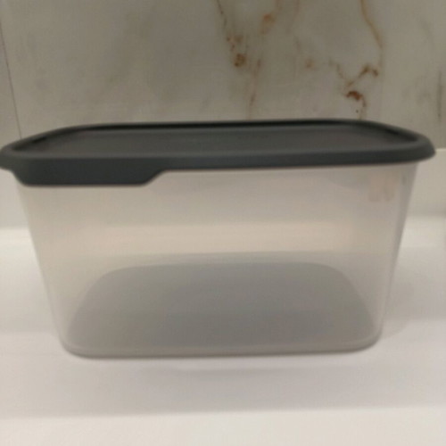 Tupperware container 2.8 liters new