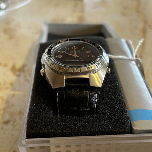 Casio AMW-700 fishing gear watch like new