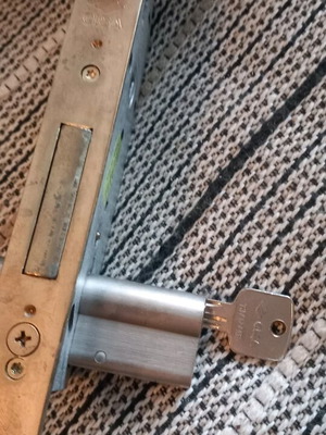 CISA lock set two locks and knob