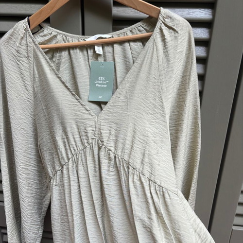 Women's dress H&M new, viscose, comfortable fit, size S