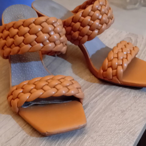 Envie Shoes knitted mules like new, size 36, brown