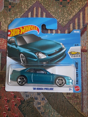 Hot Wheels '98 Honda Prelude new