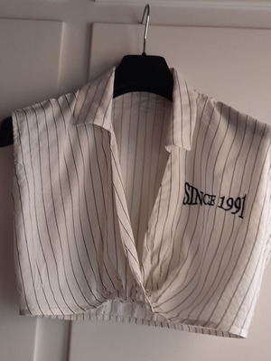 Pull & Bear women's top size S