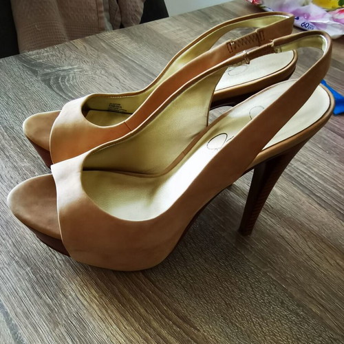 Jessica Simpson pumps like new, beige, 12 cm heel, size 36