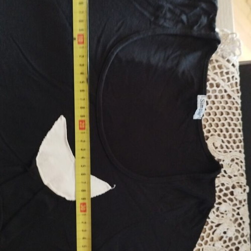 Simple Fashion midi dress used, black and red with sewn designs