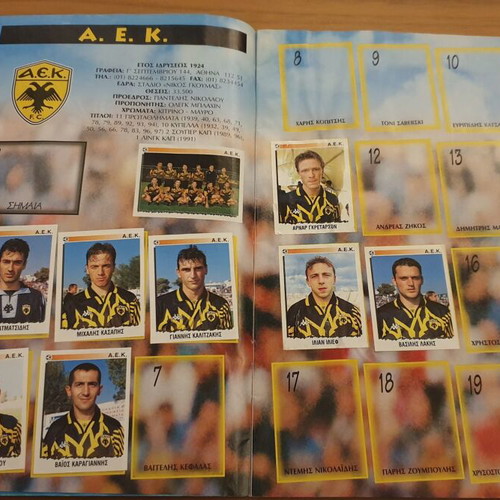 Panini Football Album 1998-99 used with 110 stuck stickers