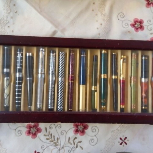 Collectible pens set of 36 with wooden case like new