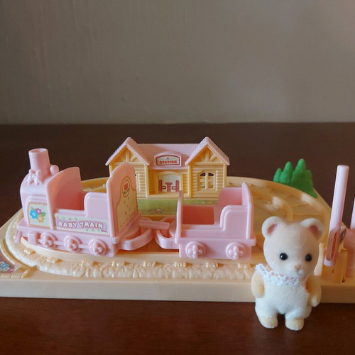 Sylvanian families like new