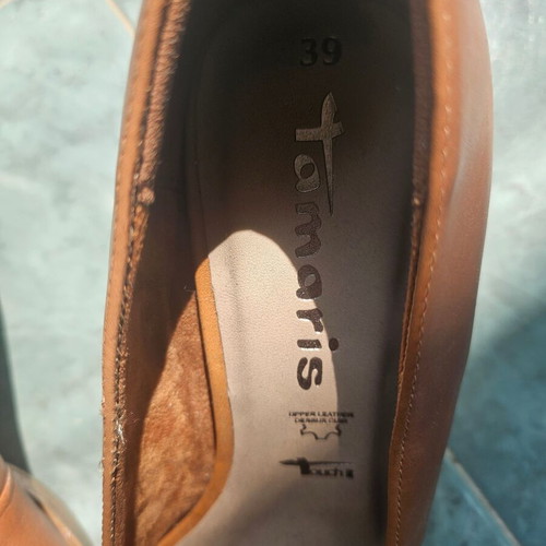Tamaris leather high heel shoes size 39, new, brown