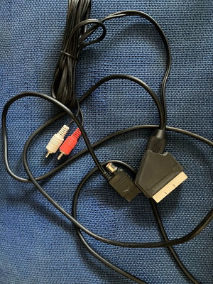 SCART кабел за игрова конзола почти нов