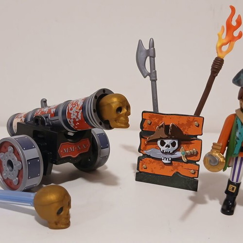 Playmobil Pirates with Cannon 70415 like new